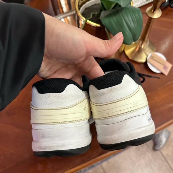 Adidas shoes - Picture 2 of 10